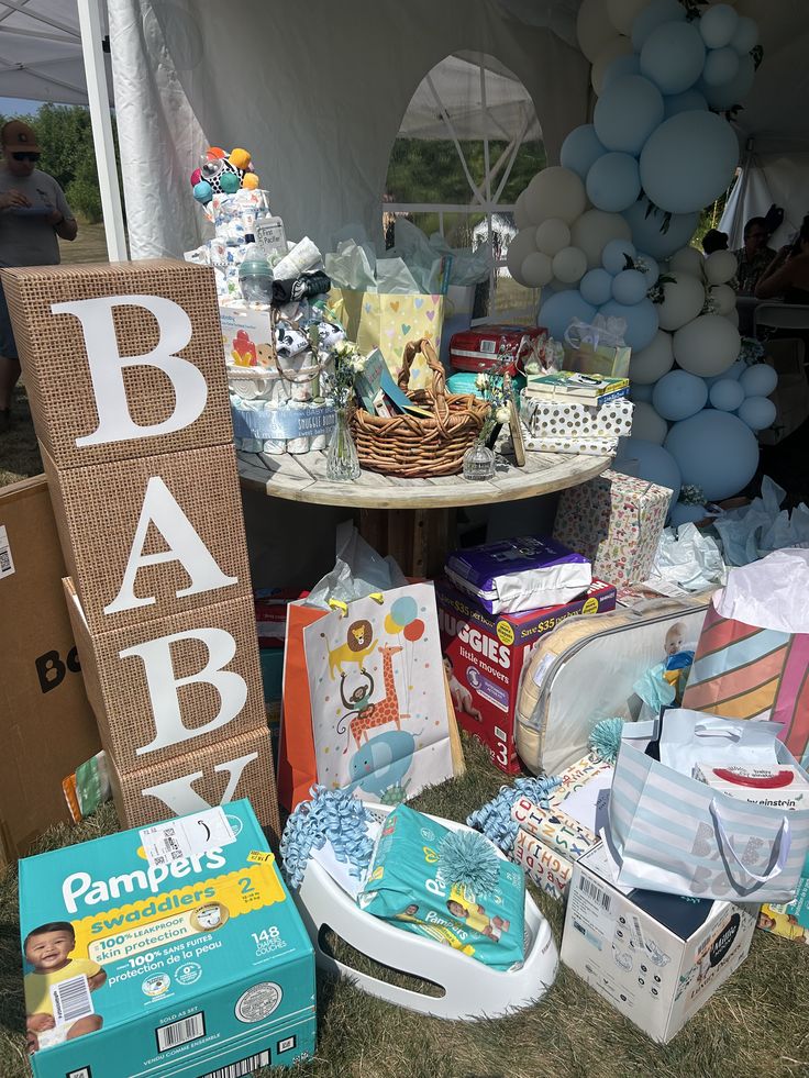 Gift Table Setup